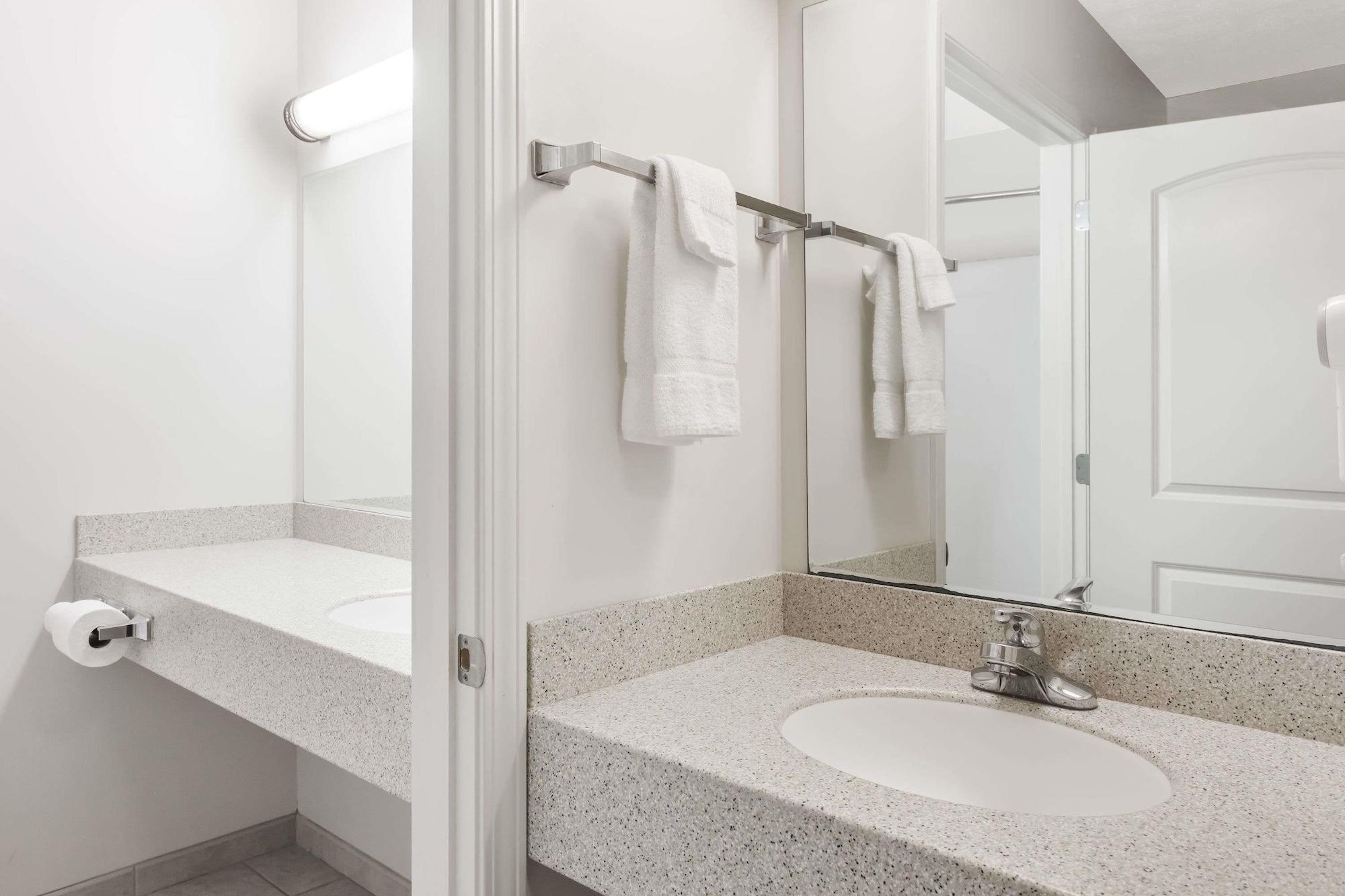 Days Inn By Wyndham Pentwater Luaran gambar